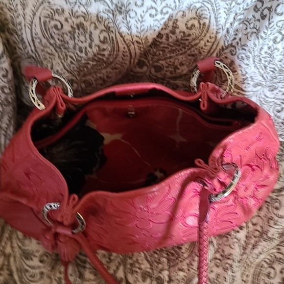 Beautiful Brighton embroidered shoulder bag - Picture 8 of 12